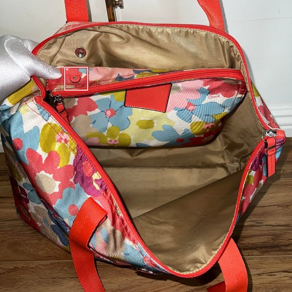 ❤️❤️❤️❤️SOLD❤️❤️❤️❤️Coach Floral Fabric-Nylon Bag & Snap Pouch🧡 - Picture 8 of 17